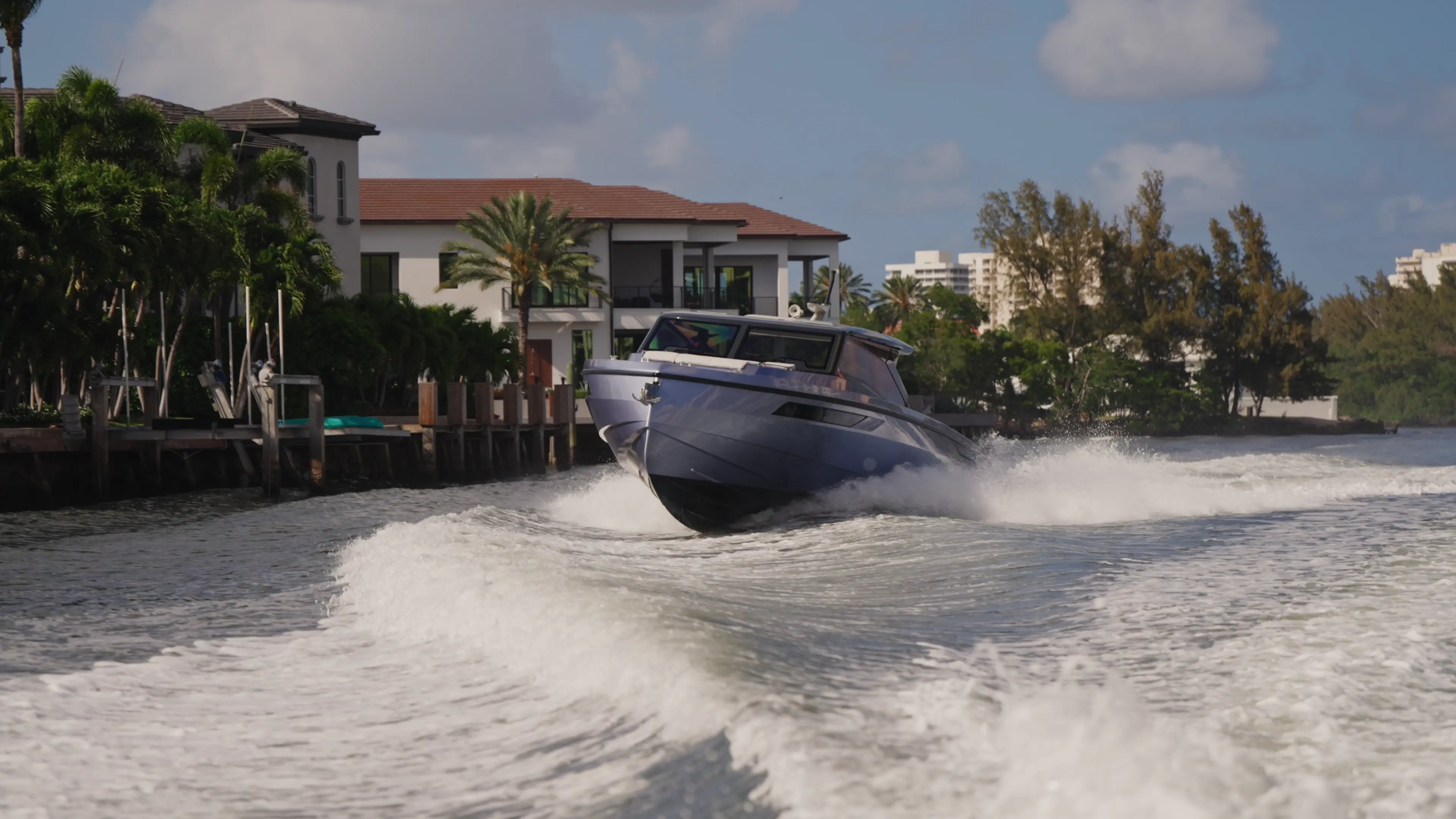Santasevera Yachts hero — Italian artisanal motor dayboat at sea