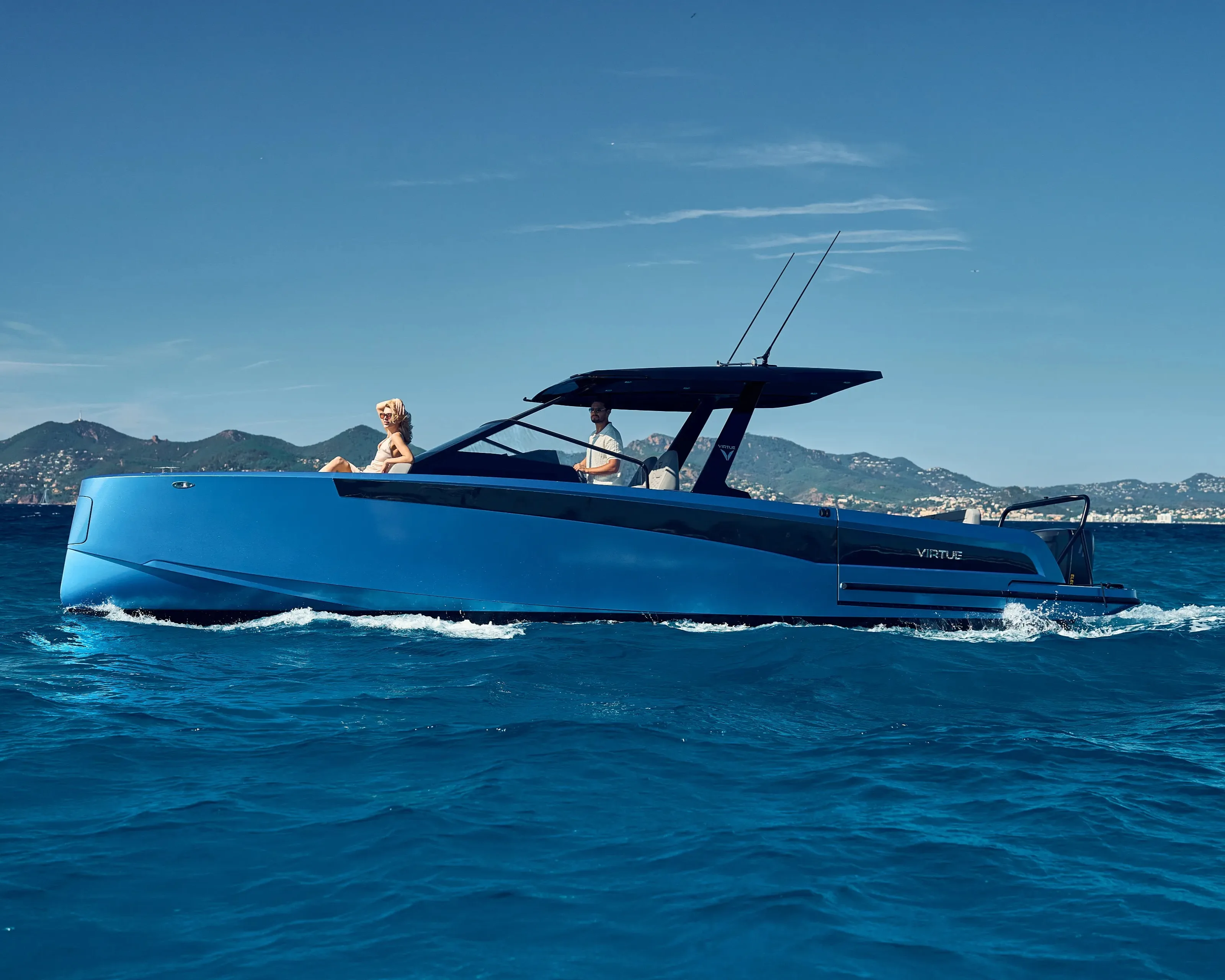 Virtue V10e T-Top running silently under electric power