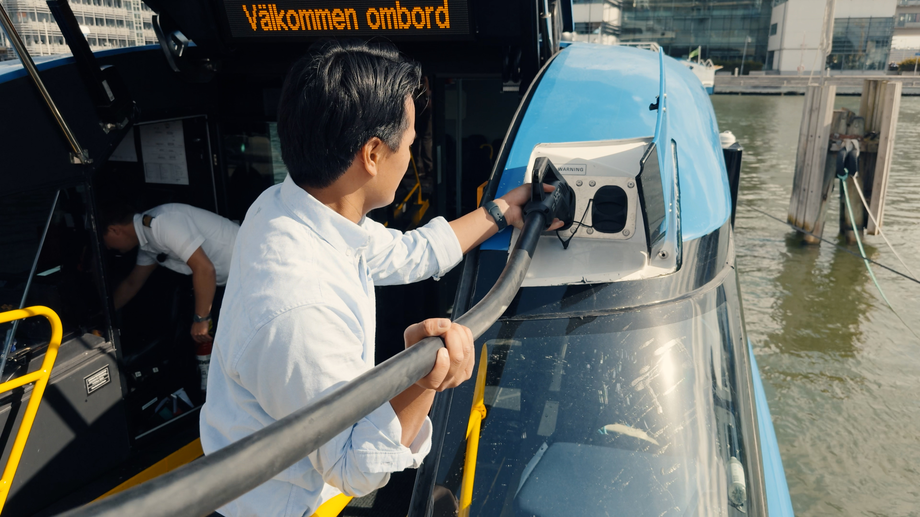 Candela Boats & Ferries P-12 — Charging 13