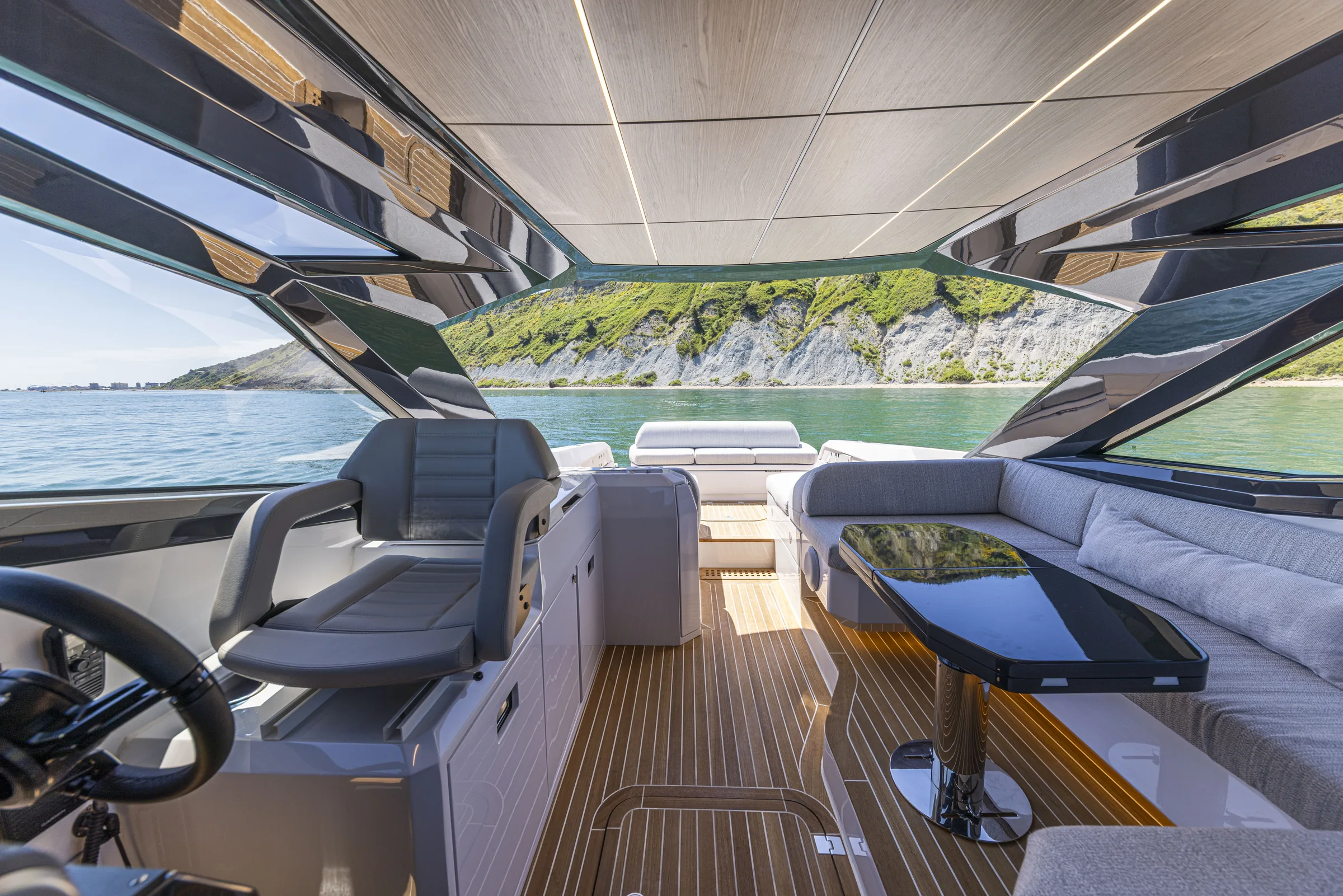 Santasevera Yachts 42 — interior · santasevera yachts a