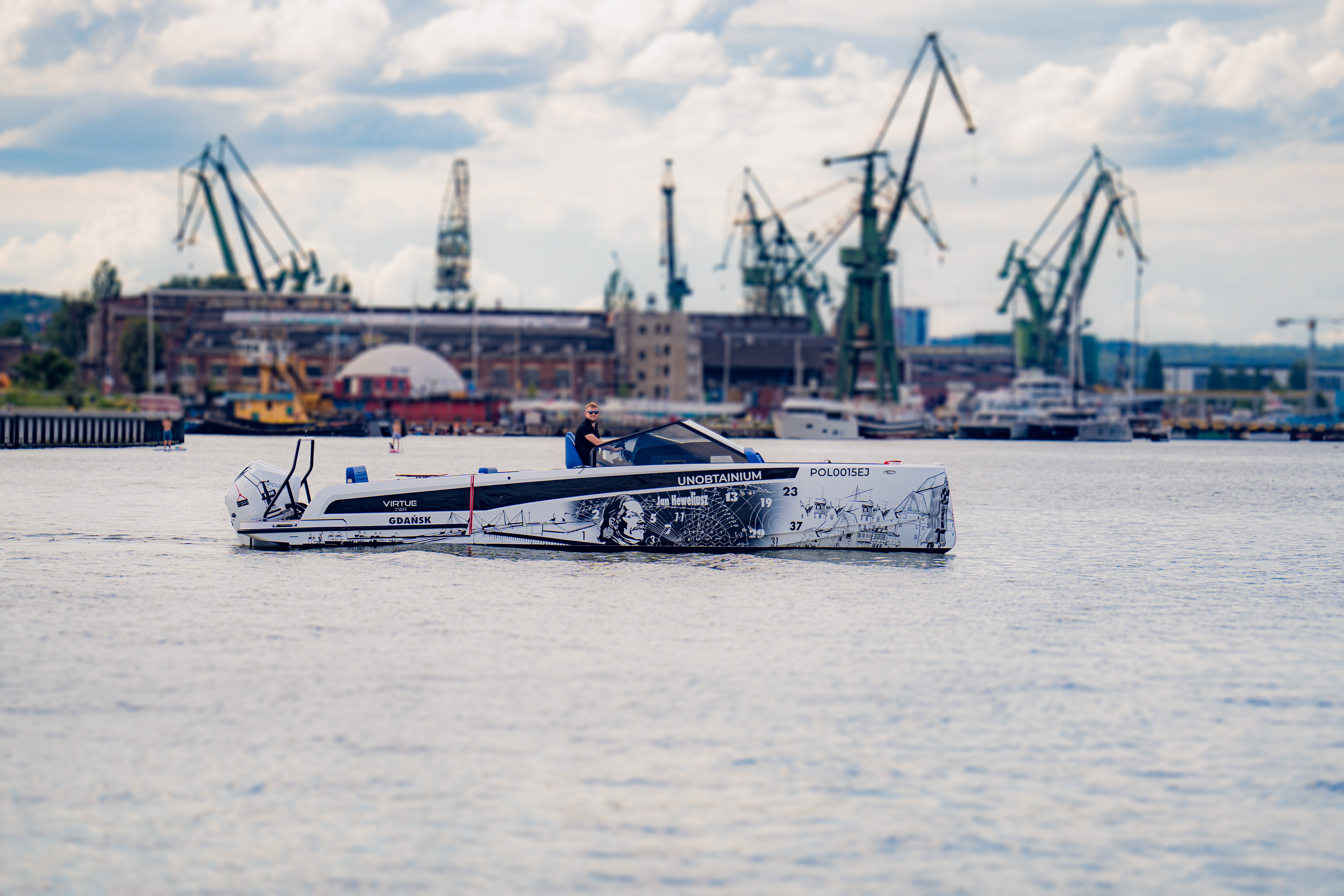 Virtue Yachts V10 Open — DSC07239-Edytuj