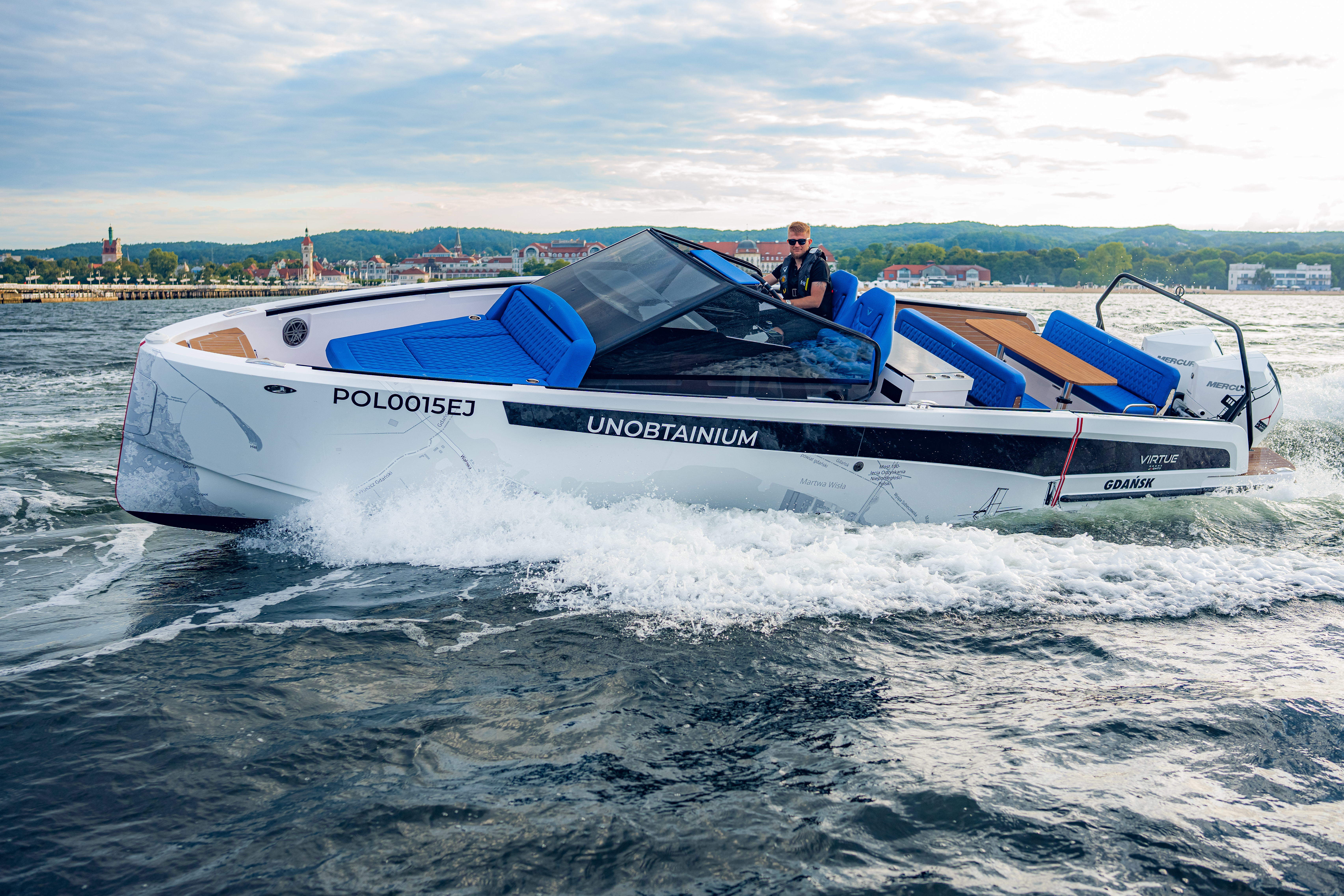 Virtue Yachts V10 Open — DSC07541