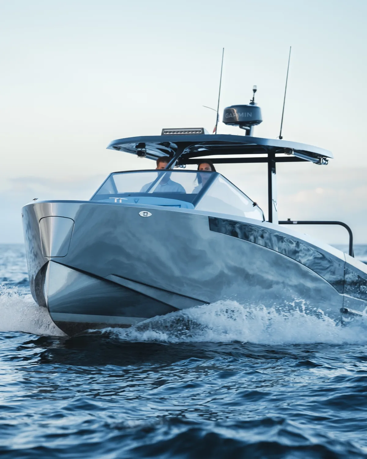 Virtue Yachts V10 T-Top