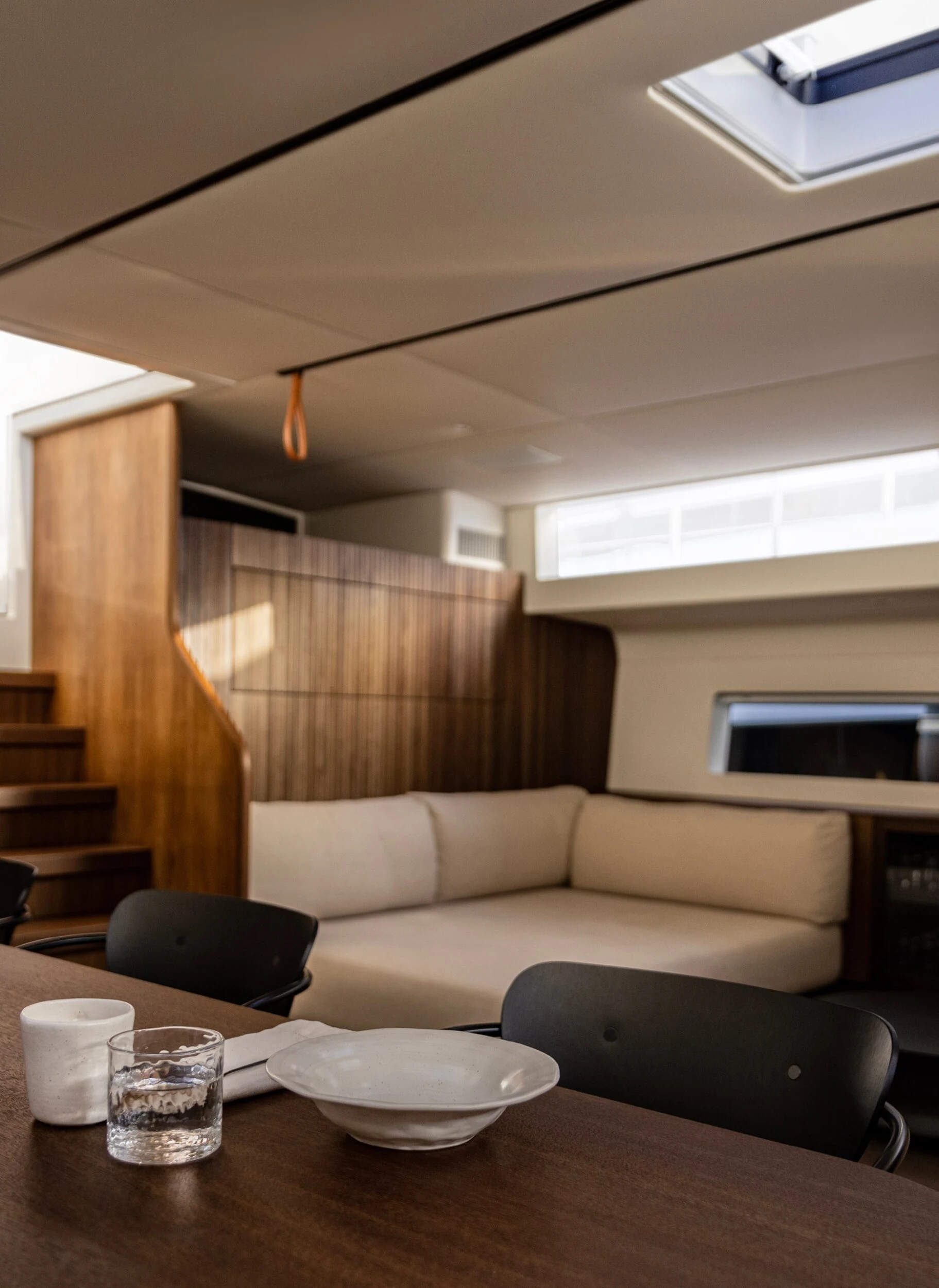 YYachts Y9 — interior