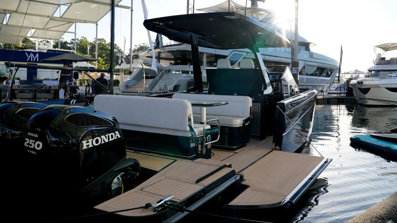 Virtue Yachts V10 T-Top — Certified Pre-Owned 2023