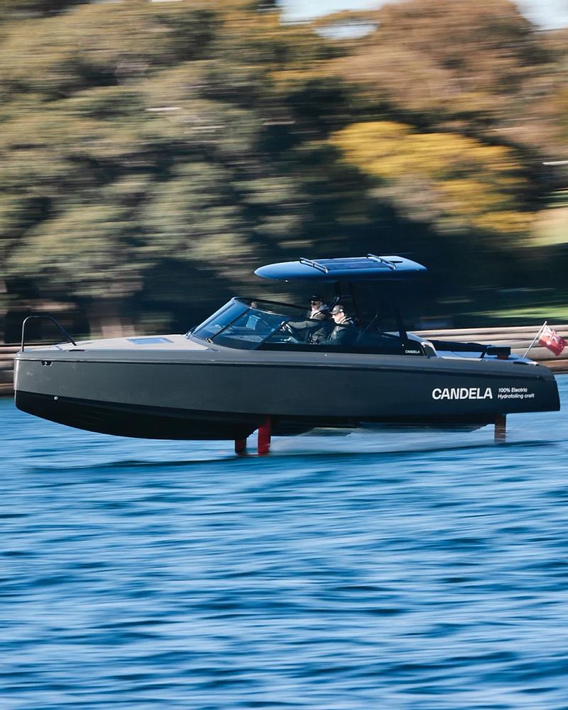 Candela C-8