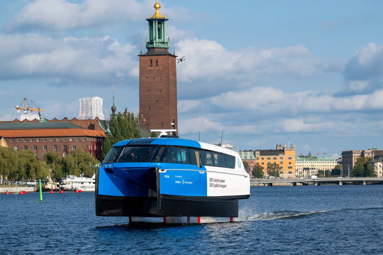 Candela Boats & Ferries P-12 — Candela P-12 'Nova'1