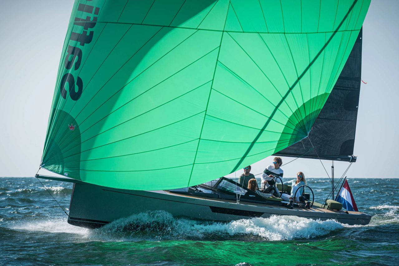 Saffier Yachts SE 33 Life day-sailing in open water — gallery image 6