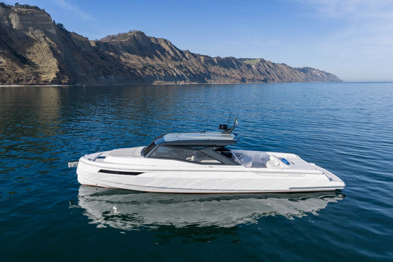 Santasevera Yachts 52 luxury dayboat exterior — SANTASEVERA  52 WHITE (30)