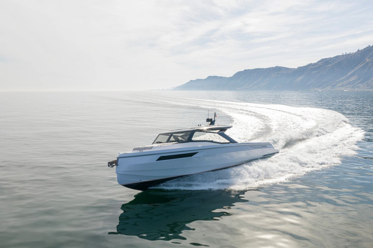 Santasevera Yachts 52 luxury dayboat exterior — SANTASEVERA  52 WHITE (35)