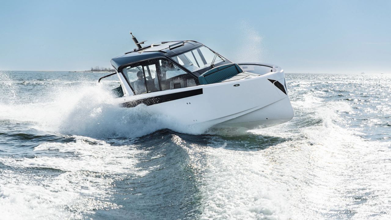 Virtue Yachts V10 Cabin — 16x9_13