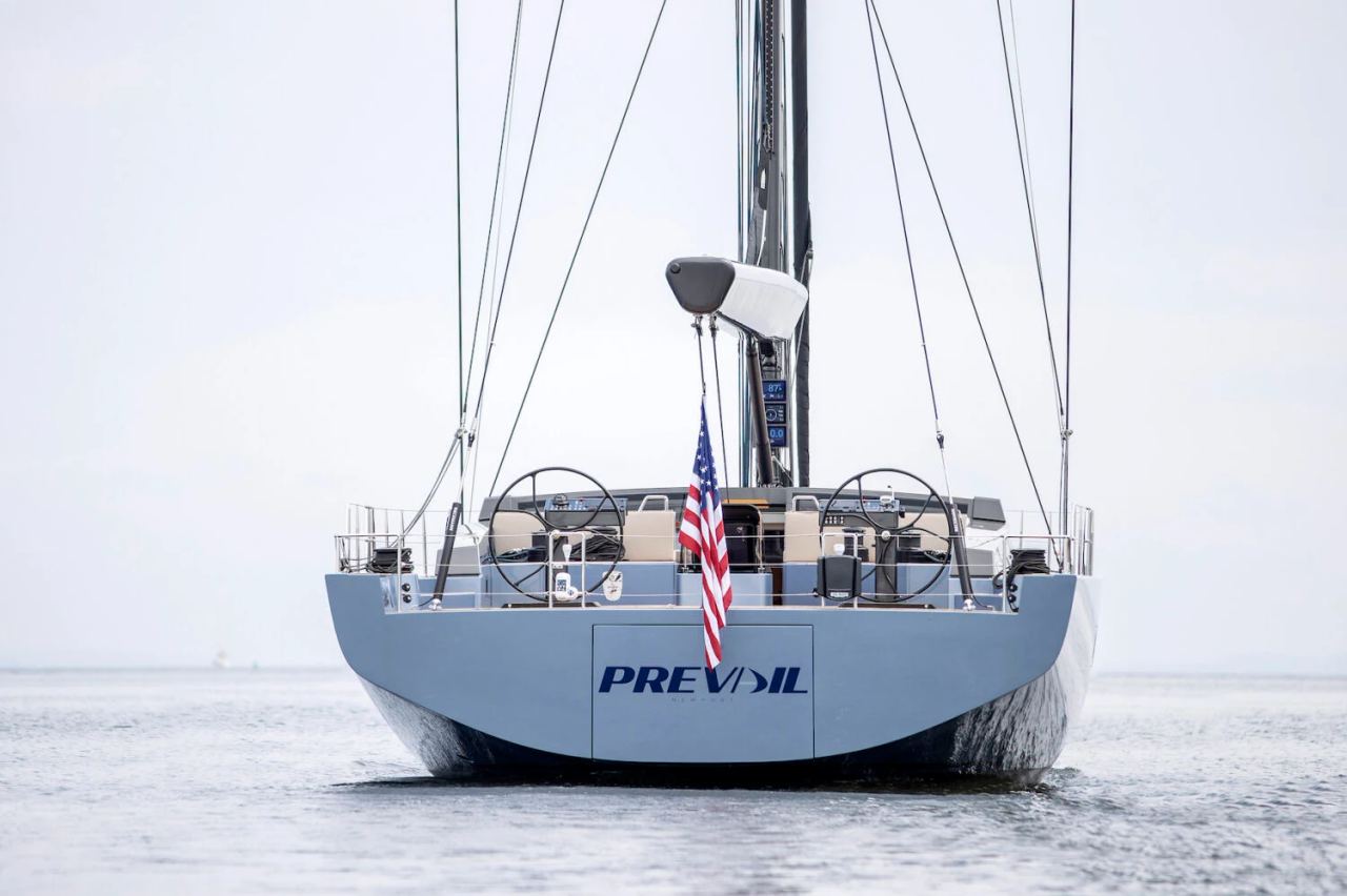 YYachts Y-Custom carbon superyacht exterior interior detail — gallery image 2