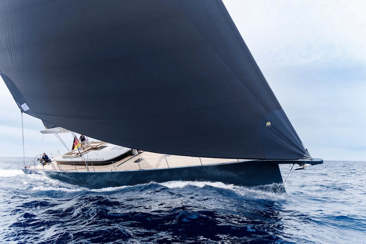 YYachts Y8 exterior and interior details — gallery image 8